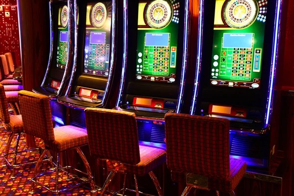 erek 54 platform showing live-dealer tables, slots, and sportsbook markets